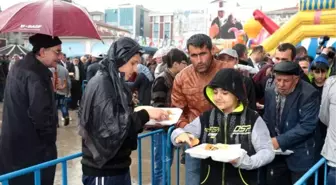 Ümraniye Meydanı Suriyeli Muhacirlerin Kültür Şenliği'ne Ev Sahipliği Yaptı