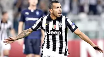 Carlos Tevez, Kendisini Oyundan Alan Hocasına Küfretti