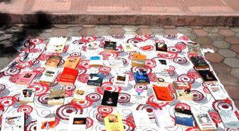 Üniversite Öğrencisinden Yüksek Kitap Fiyatlarına Tepki