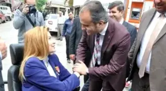 Bir Fotoğrafla Türkiye'nin Tanıdığı Engelli Milletvekili Adayı İnegöl'den Oy İstedi