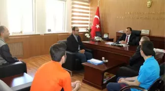 İkiz Kardeşlerin Büyük Başarısı