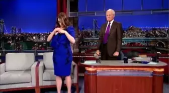 Tina Fey Bids David Letterman Good-bye With Her 'Last Dress Ever'