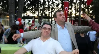 Buca'da Engelli Gençlere Asker Eğlencesi