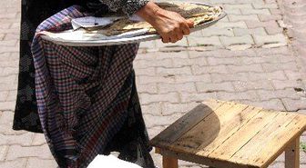 Cami Önünde Gözleme Satarak 4 Çocuğunu Büyüttü