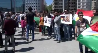 Taksim Meydanı'ndaki Ferinaz Eylemine Polis Müdahalesi