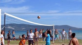 Didim'de Yapılan 4. Plaj Şenliği Yine Renkli Görüntülere Sahne Oldu