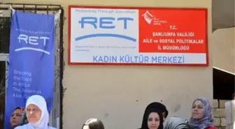 Viranşehir'de Ret Vakfının Giyim Sergisi