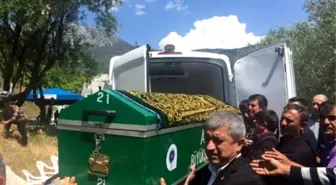 Agc Başkanı Mevlüt Yeni'nin Kardeşi Helim Yeni Toprağa Verildi