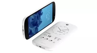 Yotaphone 2 Gözleri Üzerine Çekmeye Devam Ediyor