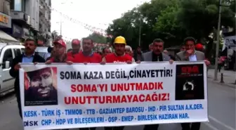 Gaziantep'te Stk Üyeleri Soma'da Ölen Madenciler İçin Yürüdü