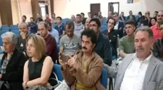 Amed Kitap Fuarı'nda Kürt Romanı Tartışıldı