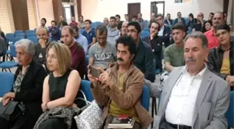 Amed Kitap Fuarı'nda Kürt Romanı Tartışıldı