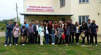 Samsunlu İş Adamı Annesi Adına Kütüphane Açtı