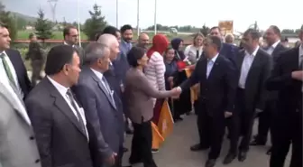 İsmet Yılmaz: 'Halkın Oyuyla Seçilenin Bir Suçu Olur Mu?'