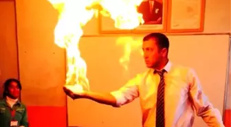 Köy Okulunda Bilim Fuarı