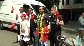 Münih Caddelerinde 19 Mayıs Coşkusu