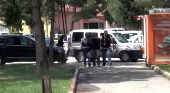 Adana Çaldığı Çantadan Telefonu Düşürdü, Gizli Bölmedeki 200 Lirayı da Göremedi