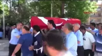 Kazada Ölen İnfaz Koruma Memuruna Adliye Önünde Hazin Tören