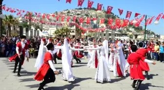 Kuşadası'nda 19 Mayıs Coşkusu