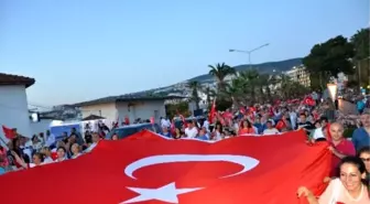 Kuşadası'nda Atatürk'ü Anma Yürüyüşü