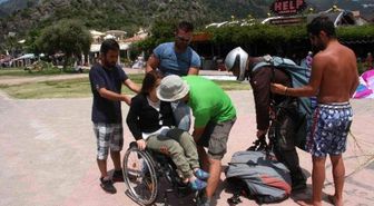 Engelli Bayan Yamaç Paraşütüyle Uçtu
