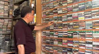 Kilis Türkülerini 10 Bin Kasetlik Arşivinde Saklıyor