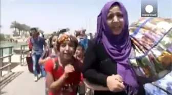 Ramadi'den Kaçan Siviller Bağdat Yollarında