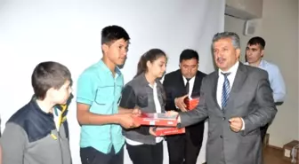 Muş'ta Öğrencilere Tablet Bilgisayar Dağıtıldı