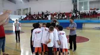 Tekden Koleji Minik Basketbol Takımı Kayseri Şampiyonu