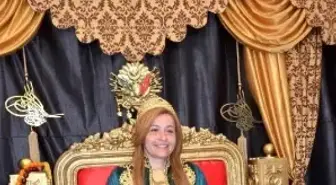 AK Parti Adayı 'Osmanlı Tahtı'na Böyle Oturdu