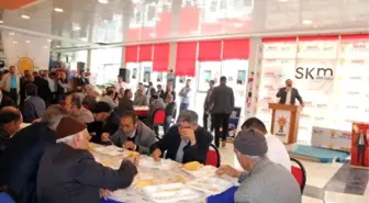 AK Parti Van İl Teşkilatı Tarafından Birlik ve Beraberlik Yemeği Düzenlendi