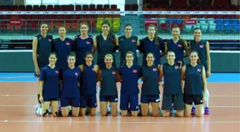 A Milli Bayan Voleybol Takımı, Montreux Masters İçin İsviçre'ye Gitti