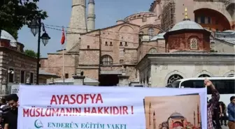 Sultanahmet'te, Ayasofya ve Mursi Eylemi