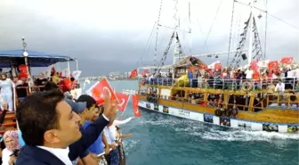 AK Parti'li Aday Gençlere ve Çocuklara Tekne Turu Düzenledi