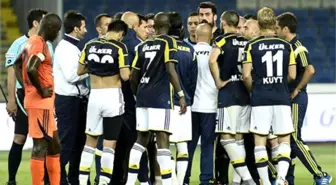 Fenerbahçe'de 4 Futbolcu, Bilerek mi Kırmızı Kart Gördü