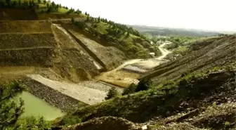 Milletvekili Adayı Özkaldı Yapımı Süren Karamık Barajı'nda İncelemelerde Bulundu