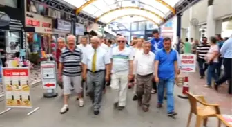 CHP'lilerden Esnaf Odası Başkanına Protesto