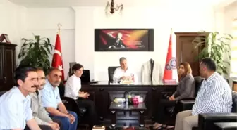 Hdp'li Milletvekili Adayı İrmez, Silopi Emniyet Müdürlüğü'nü Ziyaret Etti