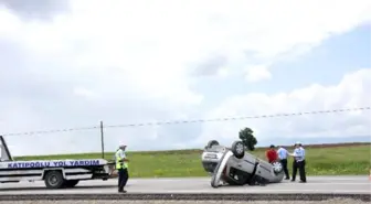 Sandıklı'da Trafik Kazası: 3 Yaralı