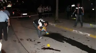 Öfkeli Baba, 4 Kişiyi Vurduktan Sonra Oğlunu Rehin Aldı