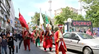 Bayrampaşa'da İstanbul'un Fethi Mehteran Gösterisiyle Kutlandı