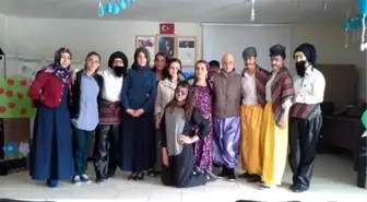 Diyadin'de 'Keloğlan ve Bilge Eşeği' Tiyatro Oyunu Sahnelendi