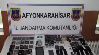 Jandarmadan Kaçak Cep Telefonu Operasyonu