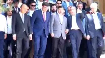 Diyarbakır Davutoğlu Hiçbir Terör Örgütüne Yardım Etmedik, Etmeyeceğiz 1-