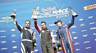 Rovinj'deki Nefes Kesen Red Bull Air Race Mücadelesinin Galibi Hannes Arch