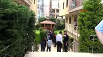 AK Parti'li Vekilin Kapısını Çaldığı Apartmandaki Gerginliğe Polis El Koydu