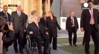 Helmut Kohl Yoğun Bakımda