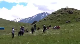 Tunceli'nin Dağları 'Ağlayan Gelinler'Le Süslendi