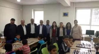 Varto'da Okullar Arası Satranç Turnuvası