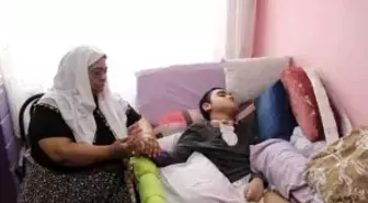 Havalandırma Boşluğuna Düşerek Yatalak Kalan Taha Yardım Bekliyor